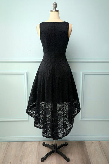 Vestido preto com decote em v